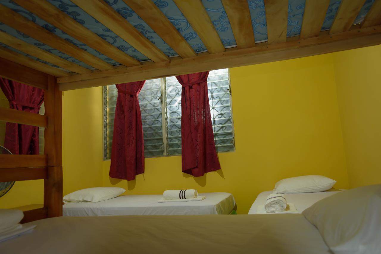 Hostal Fachente León Екстериор снимка